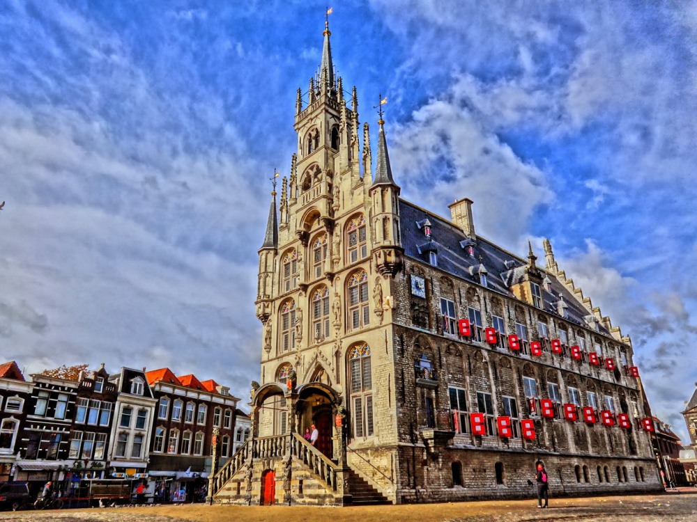 12 The city hall (Stadhuis) in Gouda. Photograph by potofotoku